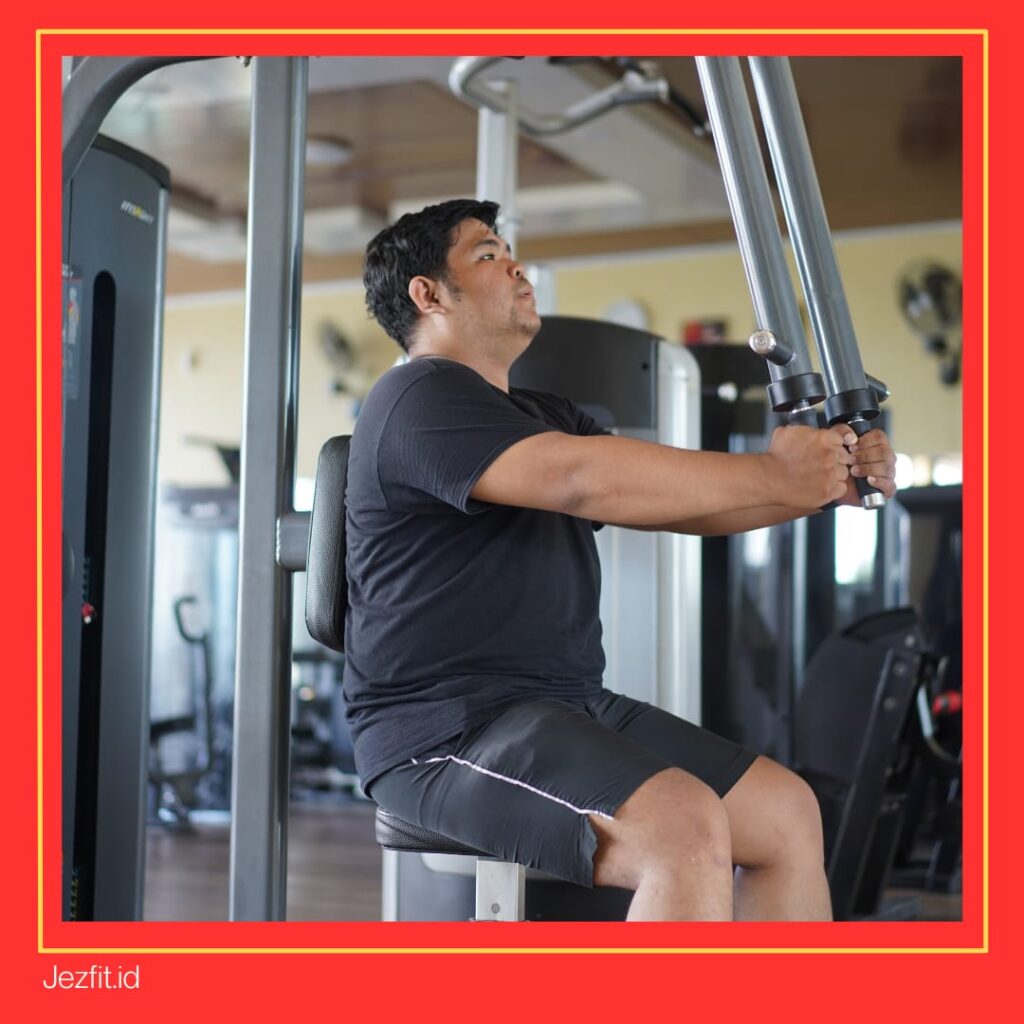 gerakan chest press yang benar
